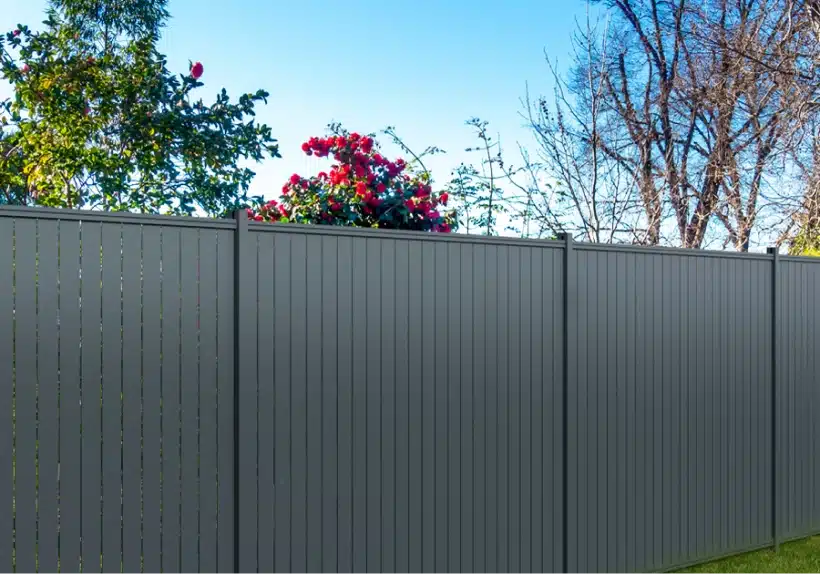 Portails et clôtures Tresses – Aluminium, PVC & Acier